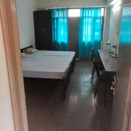 Abuzz Oxfordcaps Chanakya Hostel Solan Exterior foto
